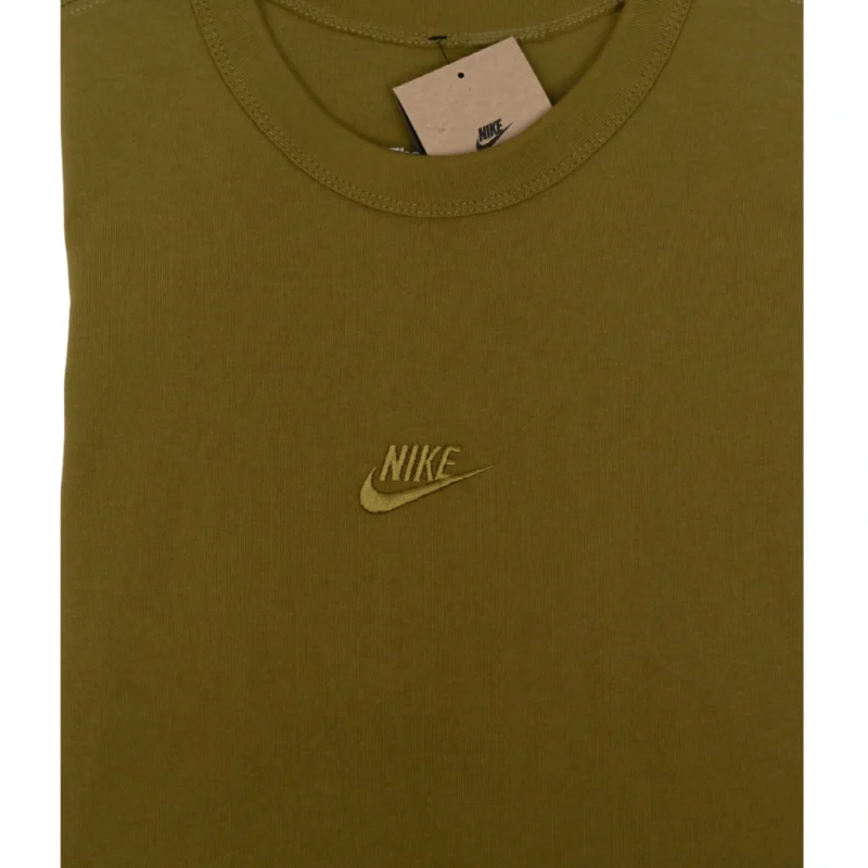 Nike Sportswear Premium Essentials T-Shirt Green